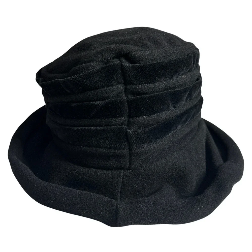 Vintage Lady Rachel Black Wool Blend‎ Cloche Hat Made in Italy Tiered Pleated